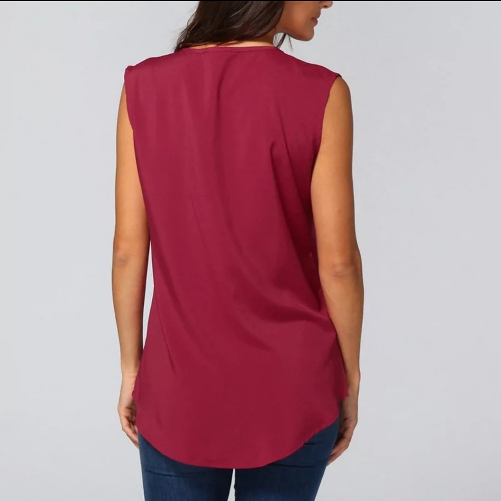 BURGUNDY ZIP FRONT SLEEVELESS BLOUSE - Picture 2 of 3